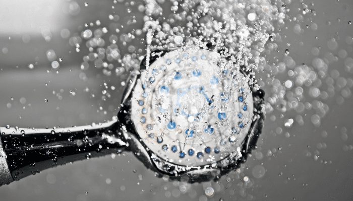 10 astuces pour prendre sa douche en Road Trip