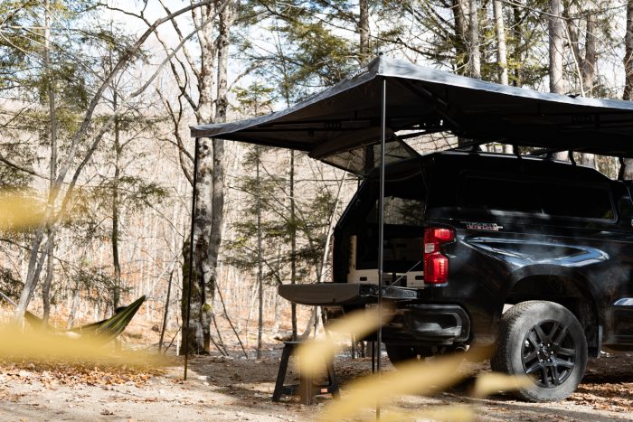 Camper dans son pickup pendant les saisons froides