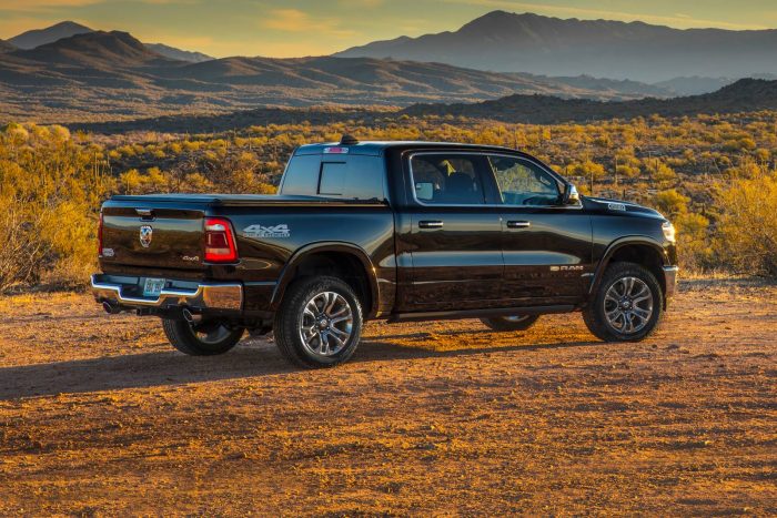 Top 5 des meilleurs campeurs pour Ram 1500 ; Des options pour chaque aventure