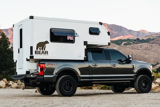 Guide to choosing the best lightweight and small truck campers