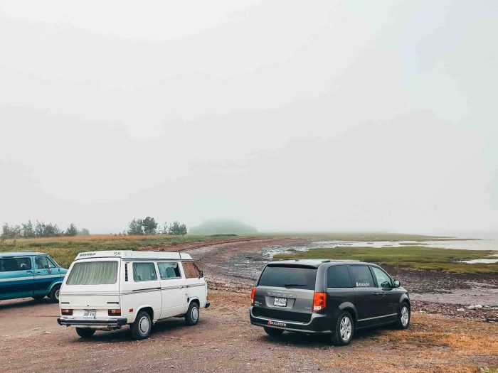 Des jours de pluie confortables dans votre minivan aménagée